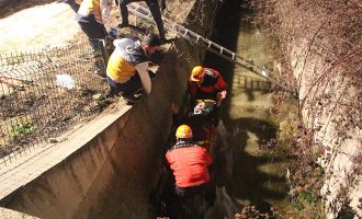 Bolu’da, sulama kanalına düşen yaşlı adamı itfaiye kurtardı