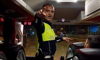 Bolu'da trafik komiserinden yolculara hayati uyarı..