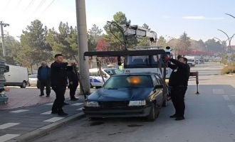 Bolu’da uzun süredir park halindeki hurda araçlar toplanıyor