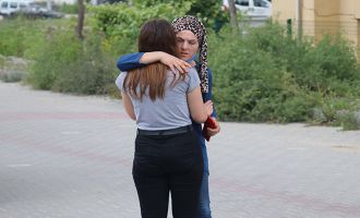 Bolu’da yangına uykuda yakalanan genç kız son anda kurtuldu