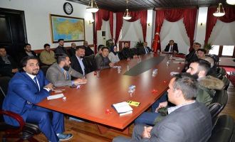 Bolu’da yaşayan mültecilerin temsilcileri Vali Ümit’le buluştu 