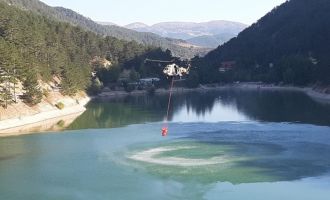 Bolu'daki orman yangınına havadan müdahale yeniden başladı....