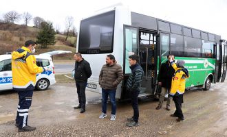 Bolu’ya giriş ve çıkışlarda yolcuların ateşleri ölçülüyor