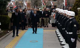 CUMHURBAŞKANI YARDIMCISI FUAT OKTAY BOLU VALİLİĞİ’Nİ ZİYARET ETTİ 