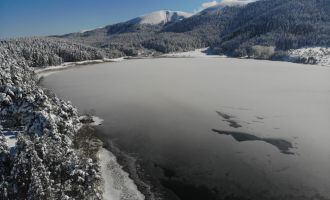 Doğa harikası göller buz tuttu....