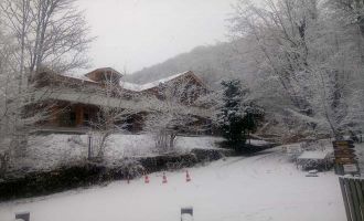 Doğa harikası Yedigöller beyaz örtü ile kaplandı