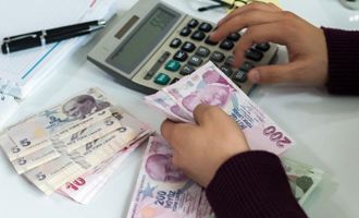 Esnafın kredi borcu ertelendi 