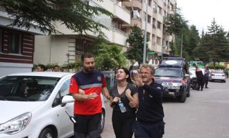 Evi annesinin bilerek yaktığını iddia eden genç kız, annesinden şikayetçi oldu