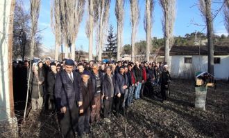 Feci kazada can veren kadın, gözyaşlarıyla toprağa verildi