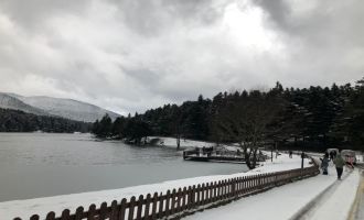 Gölcük Tabiat Parkı buz tuttu....