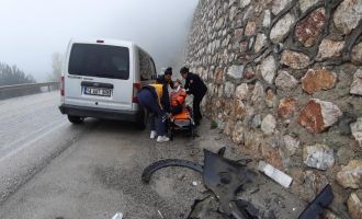 Hastaneye giderken hastanelik oldular: 2 yaralı