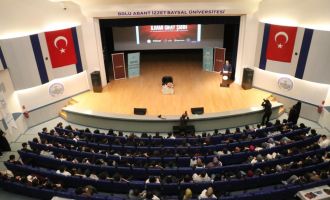 İletişim Başkan Yardımcısı Şahin: ‘Teknoloji bağımlılığı sosyal izolasyona neden oluyor’