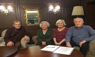 İLK İMZA AHMET BAYSAL’DAN!