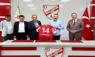 İYİ PARTİ'DEN BOLUSPOR FORMA KAMPANYASINA DESTEK