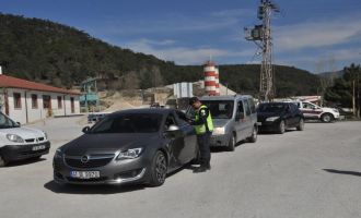 Jandarma ekipleri bayramda olumsuz duruma karşı sahada