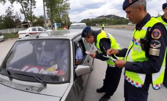 Jandarma ekipleri göz açtırmıyor........
