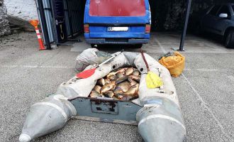 Jandarmadan kaçak balık avlayanlara 32 bin 683 lira ceza