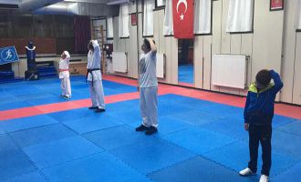 KARATE YAZ OKULLARI TEDBİRLER DÂHİLİNDE BAŞLADI