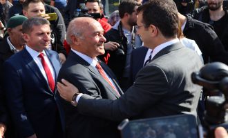 Karsu ve İmamoğlu 40 yıllık dost gibi 