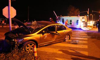 Kazada ağır yaralanan sürücüyü hastaneye taşıyan ambulans devrildi: 1 ölü, 3 yaralı