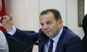 Kesin ihraç talebiyle YDK’ya sevk edilen Tanju Özcan hakkındaki karar bir sonraki toplantıya kaldı