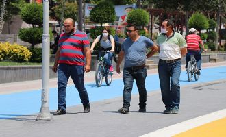 Korona virüs sayılarının arttığı Bolu’da vatandaşlar maske konusunda tedbirsiz