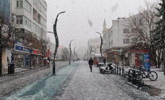 Lapa lapa kar görenleri mest etti..