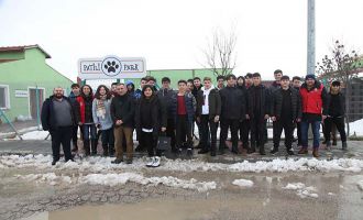 MİNİK DOSTLARINI UNUTMADILAR