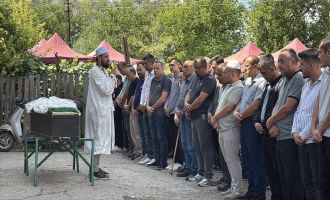 Nişanından iki gün sonra hayatını kaybeden genç DJ, son yolculuğuna uğurlandı