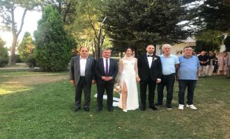 Ömür boyu mutluluklar dileriz.....