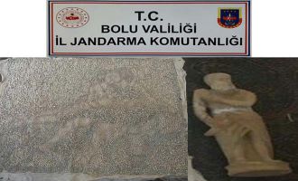 Operasyonda Roma dönemine ait heykel ve mozaik obje ele geçirildi
