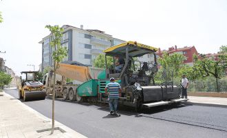 Parke taşları yerini ‘sıcak asfalta’ bırakıyor