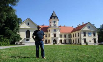 RESSAM ŞENOL SAK, POLONYA’da YAPILAN “ULUSLARARASI SANAT SEMPOZYUMU”na KATILDI