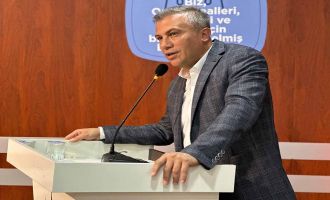 SUAT GÜNER'DEN ÇETİN UÇ'A STADYUM TEPKİSİ '2012'DE PROJEYİ TIKAYANLAR BUGÜN NE HADLE ELEŞTİRİYOR?'