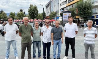 Taksi şoförleri ihaleye tepki gösterdi 