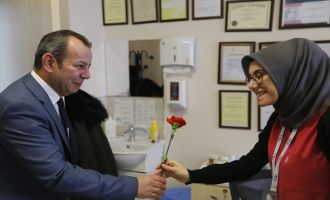 TANJU ÖZCAN 14 MART TIP BAYRAMI'NI KUTLADI