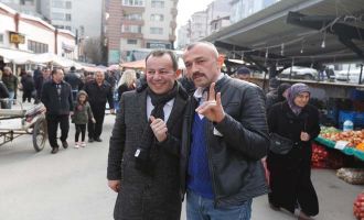 TANJU ÖZCAN’A PAZARDA SEVGİ SELİ