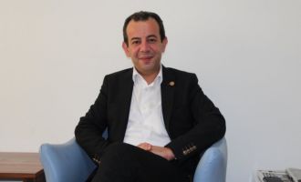 TANJU ÖZCAN’DAN ANLAMLI MESAJ