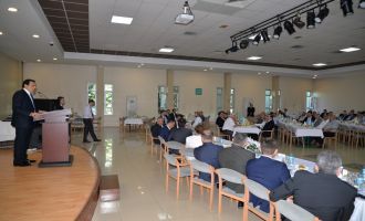 Vali Ümit bayramlaşma programında önemli mesajlar verdi 