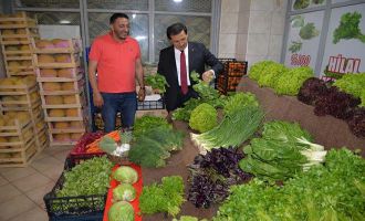 Vali Ümit Pazar Esnafıyla Bir Araya Geldi 