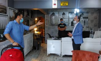 Ya Gelecek Ya Gelecek