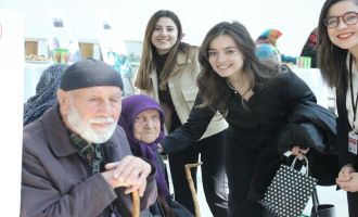 Yarım asırdır evli olan çiftler, sergi ve sinema etkinliğinde buluştu