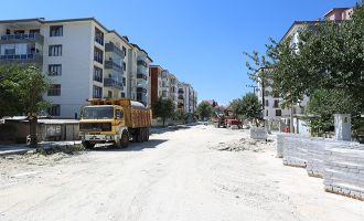 Yıllardır ihmal edilen sokaklar birer birer yenileniyor....