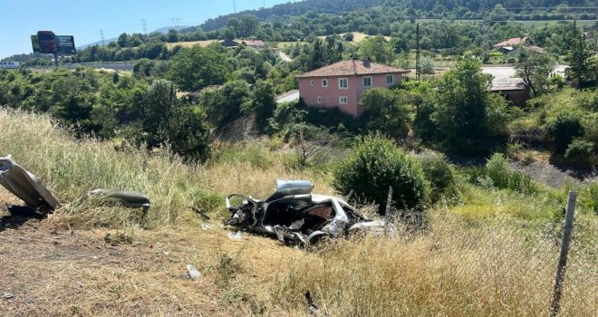 TEM Otoyolu’nda otomobil şarampole devrildi: 1 ölü, 3 yaralı