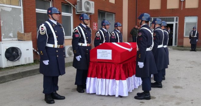 Trafik kazasında ağır yaralanan uzman çavuş yaşam mücadelesini kaybetti....