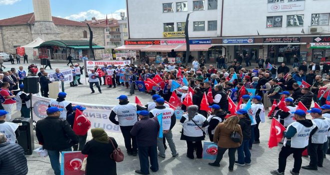Türk-İş Bolu İl Temsilcisi Hakan Gülen; 'Yaşasın 1 Mayıs, Yaşasın İşçilerin Birliği ve Dayanışması, Yaşasın Türk – İş'