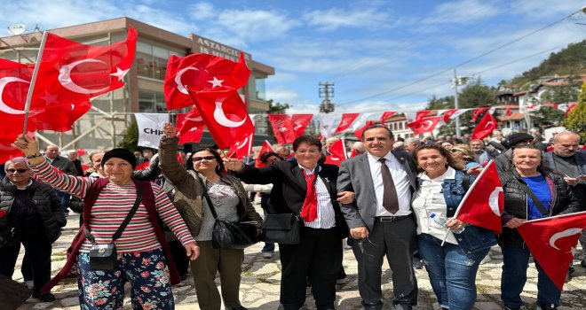 Türker Ateş ‘Bolu değişime hazır. Vatandaşlarımız demokrasiye inanıyor. Bizlere güveniyor’