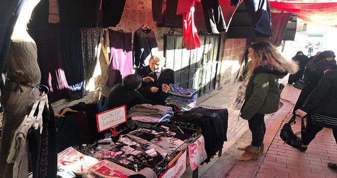 Türkoğlu ve CHP heyeti Yukarı çarşı esnafını ziyaret etti....