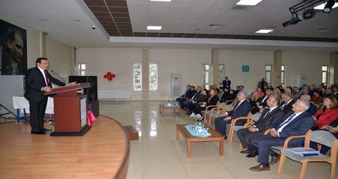 Vali Ümit Eğitimcilerle Bir Araya Geldi