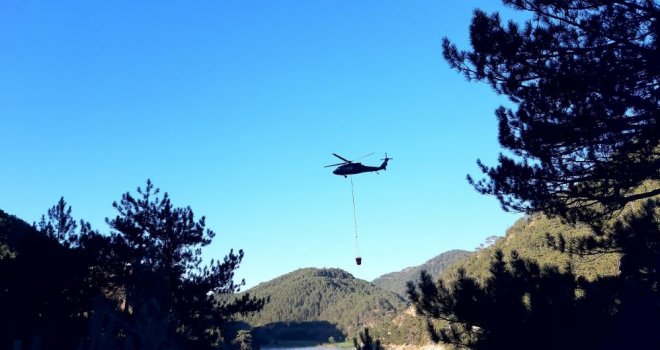 Yangına havadan ve karadan müdahale devam ediyor…..